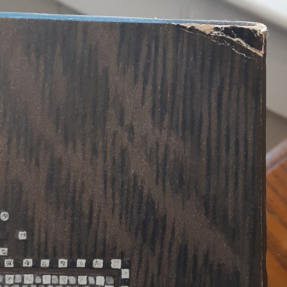 Vintage studio setting photograph - Picture 7 of 8